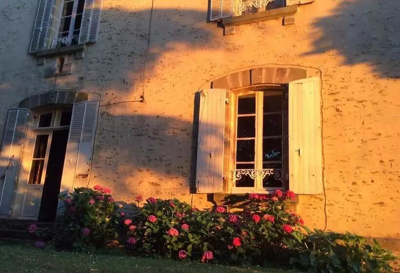 Majatalo La Maison Du Pinier