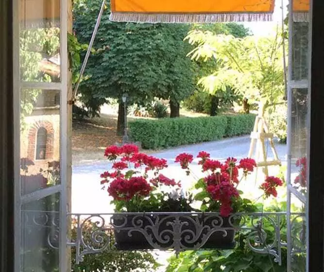 Majatalo La Maison Du Pinier