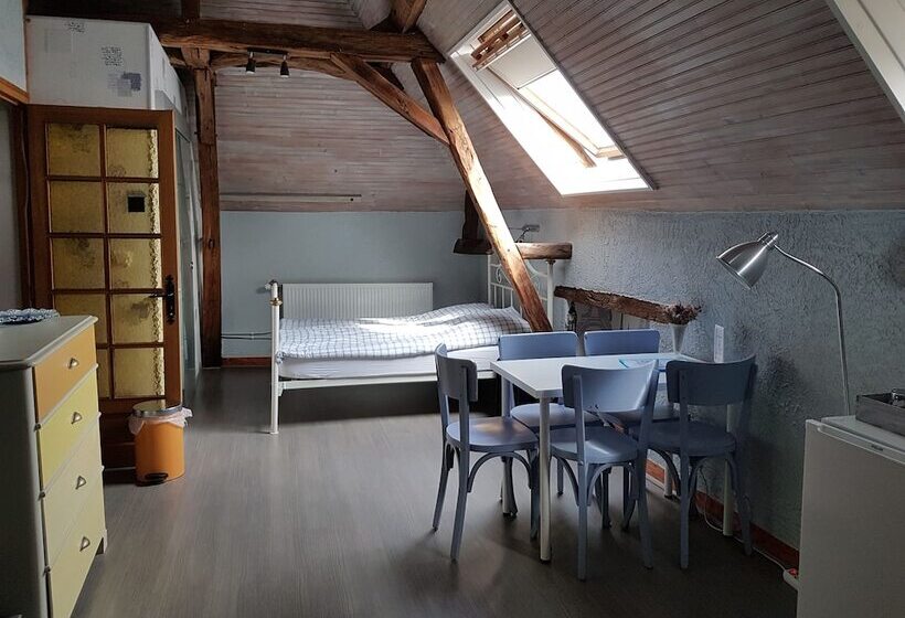 Пансион The Attic