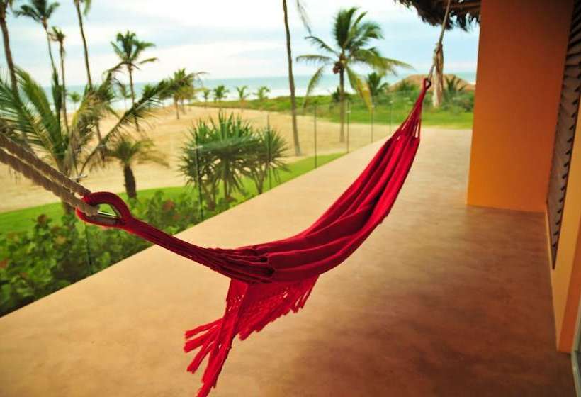 منتجع Las Tanusas Retreat & Spa