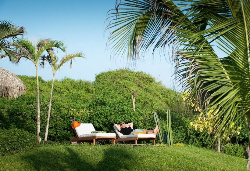 منتجع Las Tanusas Retreat & Spa