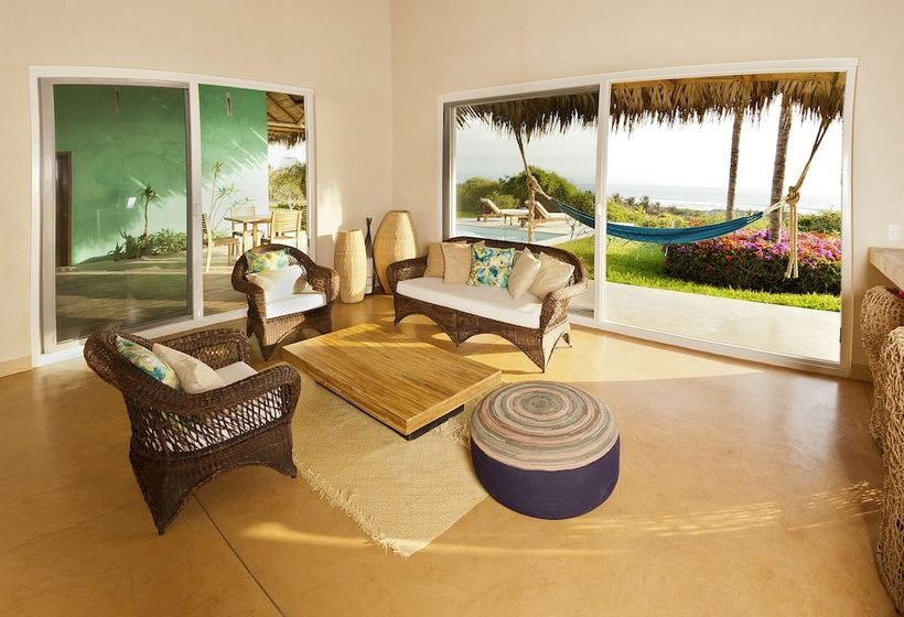 منتجع Las Tanusas Retreat & Spa