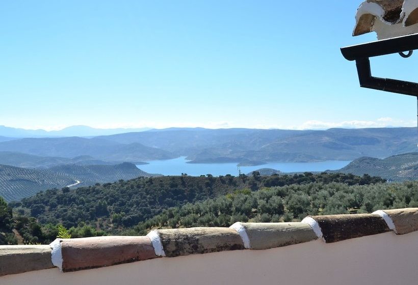 Comfortable Mansion In Rute With Jacuzzi