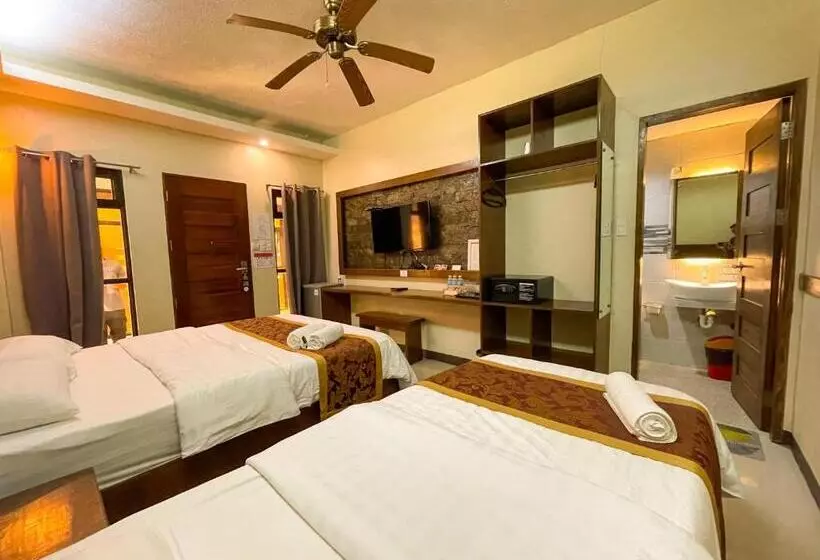 Casa Marco Suites Puerto Galera Powered By Cocotel
