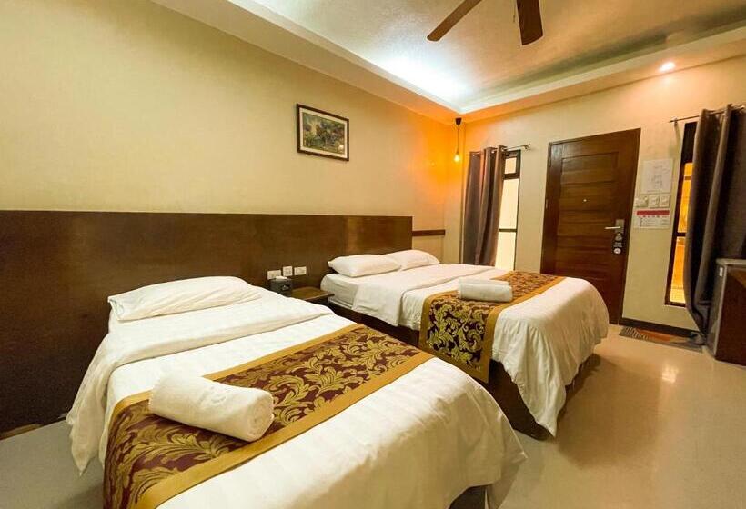 Casa Marco Suites Puerto Galera Powered By Cocotel