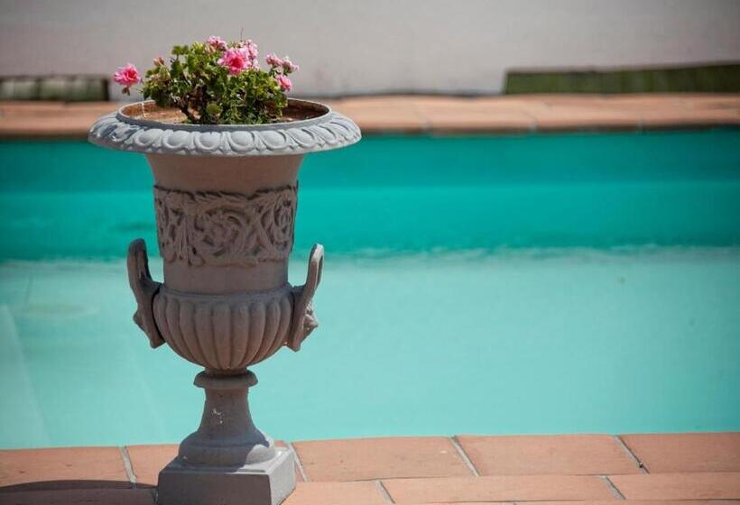 Castello Di Serragiumenta