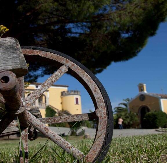 Castello Di Serragiumenta