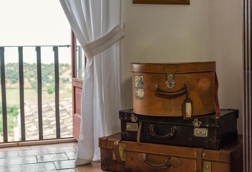 Castello Di Serragiumenta