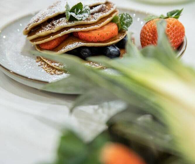 مسافرخانه Noah