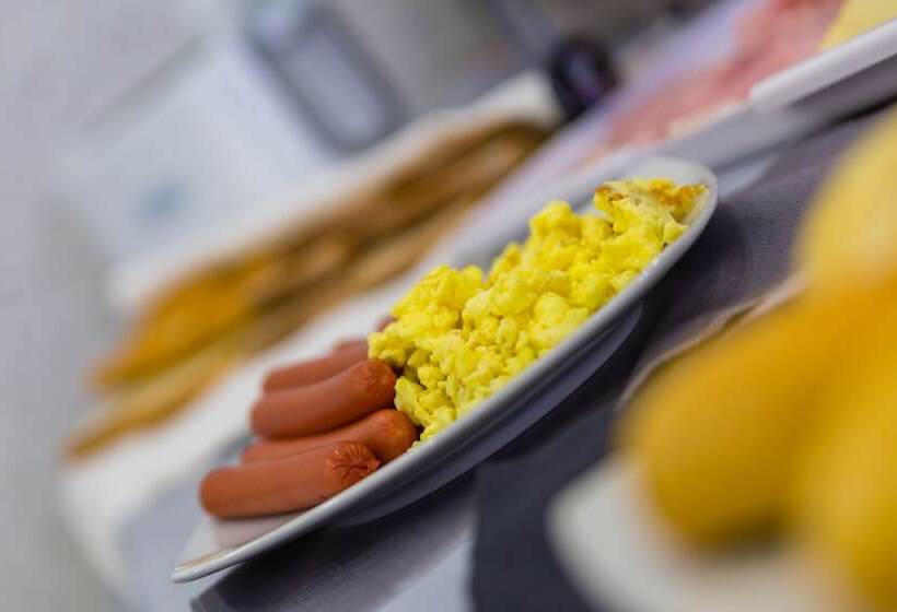 هتل Bella Napoli Suites