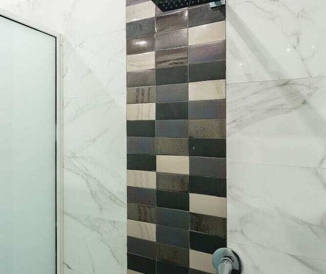 هتل Bella Napoli Suites