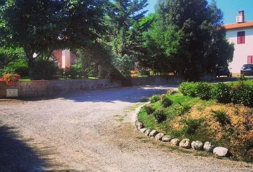 בית מלון כפרי Agriturismo La Quercia