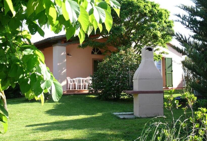 בית מלון כפרי Agriturismo La Quercia