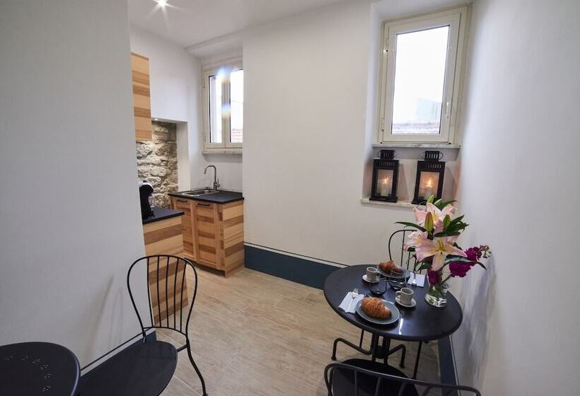 پانسیون Al22 Di Piazza Del Gesù