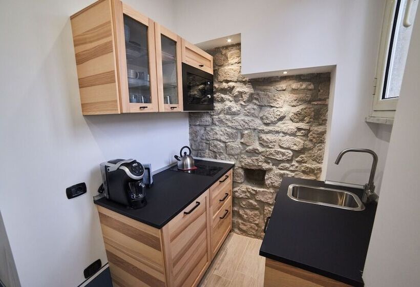 پانسیون Al22 Di Piazza Del Gesù