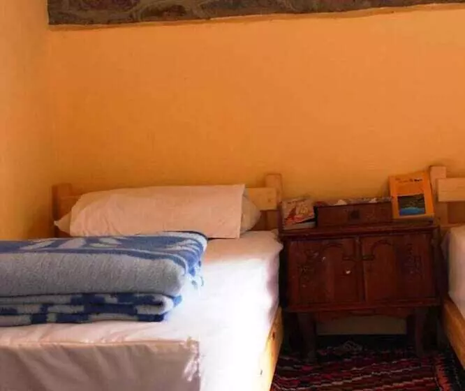 پانسیون Gîte Taghia Climbing   Hostel