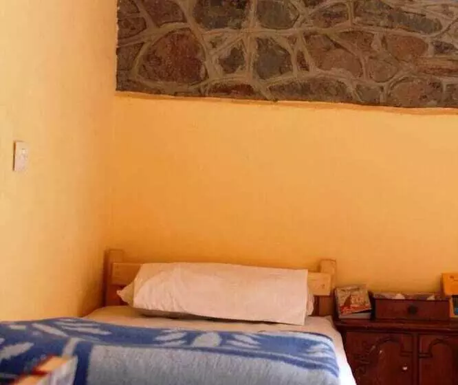 پانسیون Gîte Taghia Climbing   Hostel