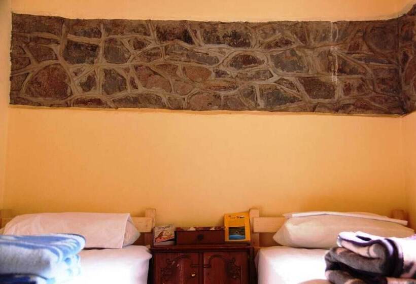 پانسیون Gîte Taghia Climbing   Hostel