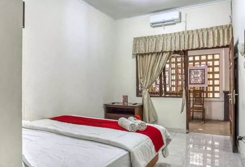 ペンション Reddoorz Syariah @ Raya Tajem Maguwo