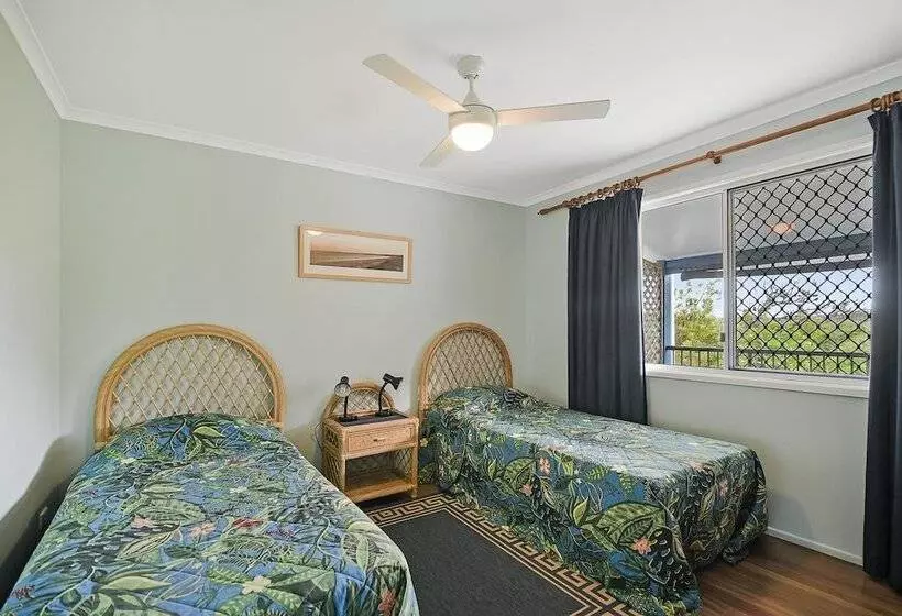 Allamanda Sands   23 Oriole Avenue
