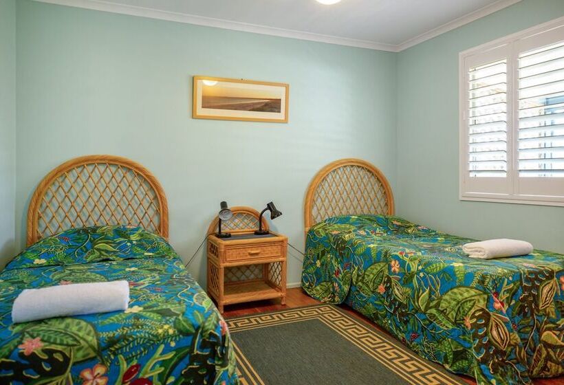 Allamanda Sands   23 Oriole Avenue