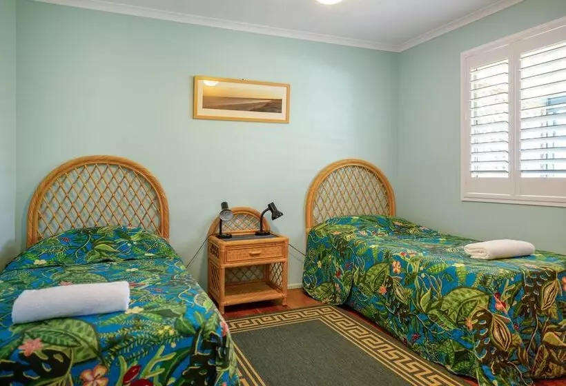 Allamanda Sands   23 Oriole Avenue