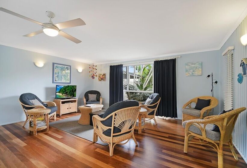 Allamanda Sands   23 Oriole Avenue