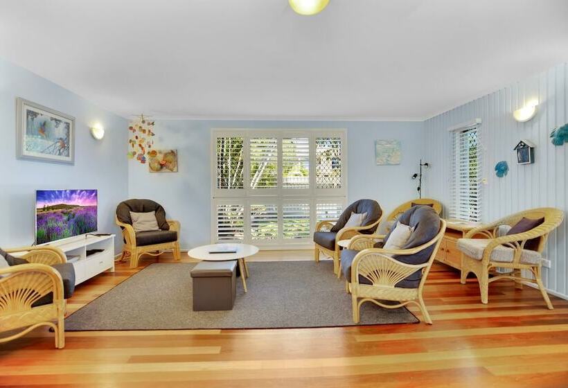 Allamanda Sands   23 Oriole Avenue