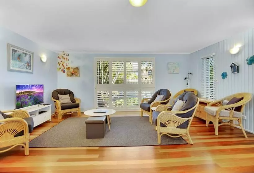 Allamanda Sands   23 Oriole Avenue