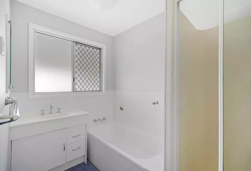 Allamanda Sands   23 Oriole Avenue
