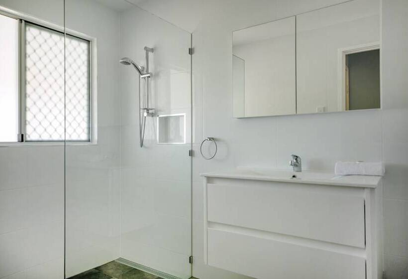 Allamanda Sands   23 Oriole Avenue