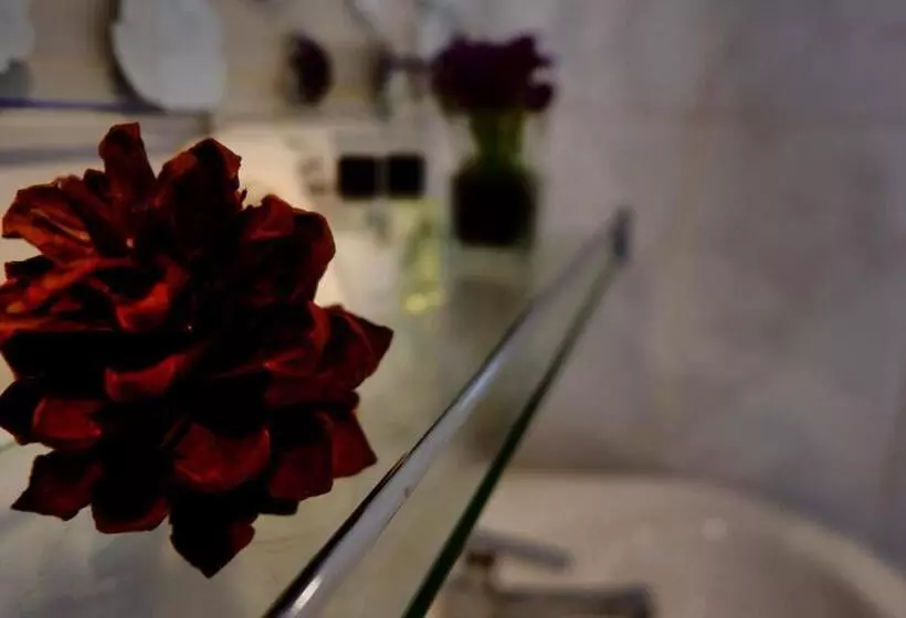 Hotelli Bussarin Mansion