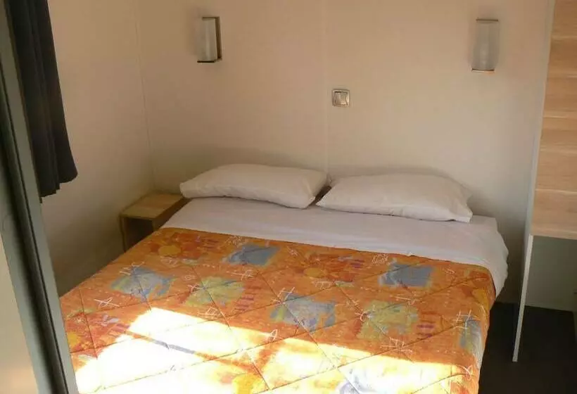 هتل Camping Les Sables Blancs