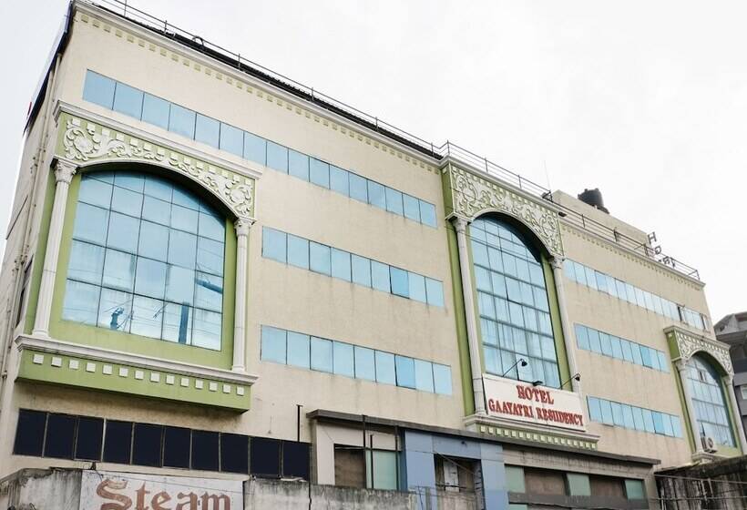 هتل Capital O 46832 Gaayatri Residency