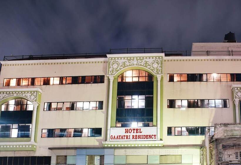 هتل Capital O 46832 Gaayatri Residency