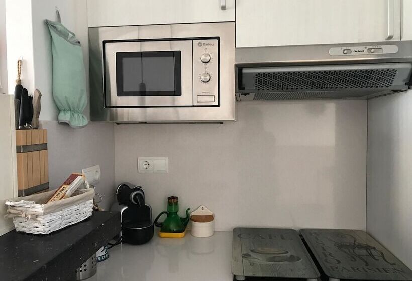 Hotel Estudio Mº Blanca   110a