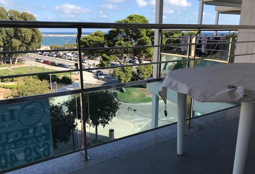 Hotel Estudio Mº Blanca   110a