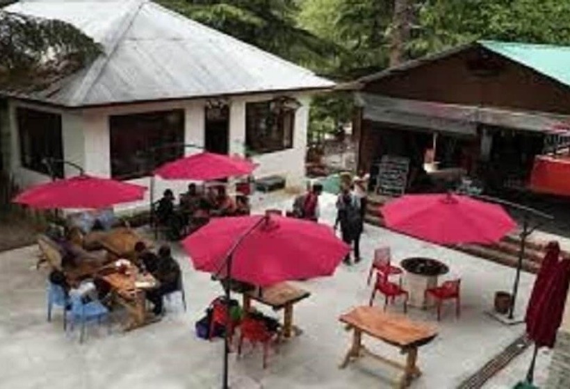 בית מלון כפרי The Rainbow Inn And Cafe