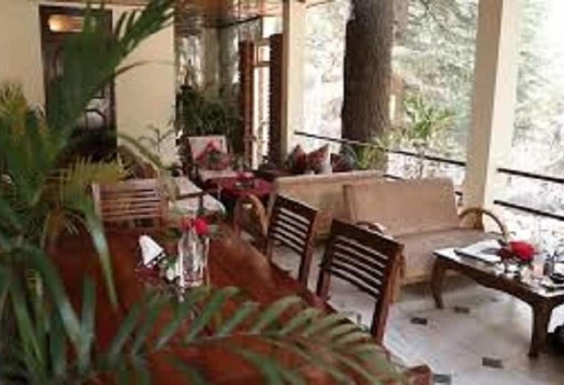 בית מלון כפרי The Rainbow Inn And Cafe