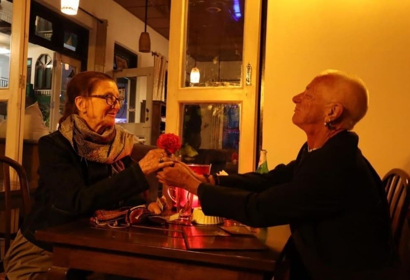 בית מלון כפרי The Rainbow Inn And Cafe