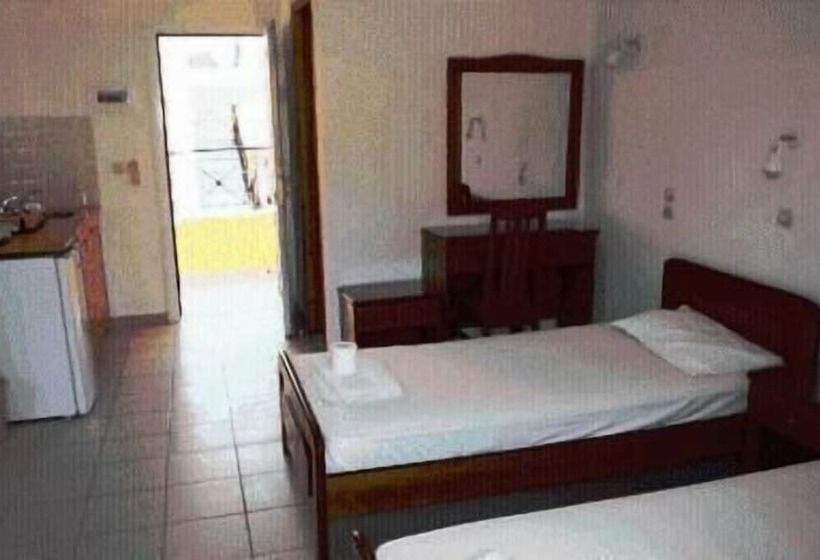 Lemon Grove Hotel And Studios