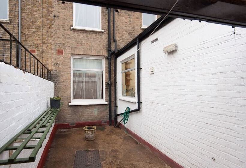 Pansiyon Bulwer House