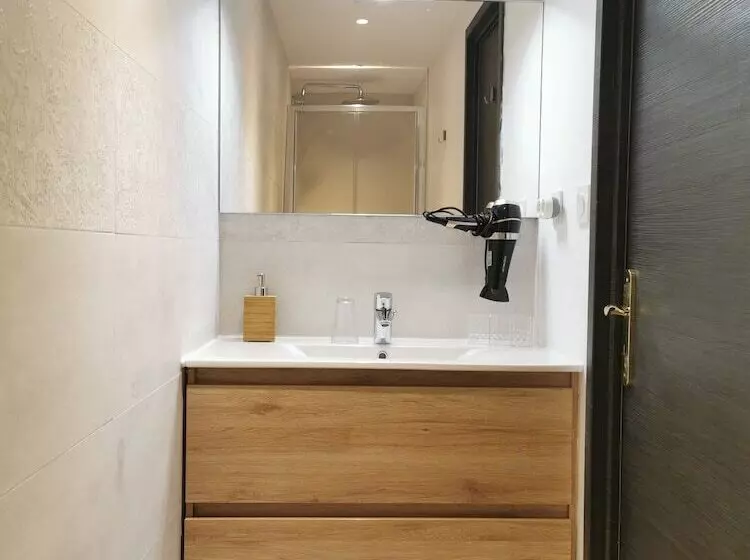 پانسیون Colmar Suites