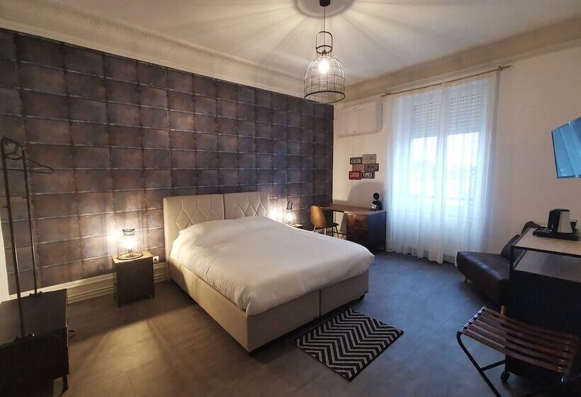 ペンション Colmar Suites