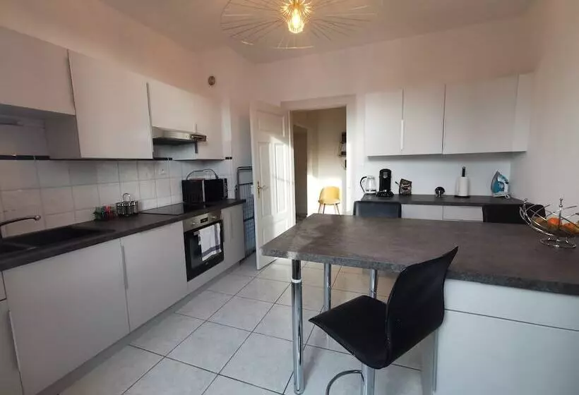 پانسیون Colmar Suites