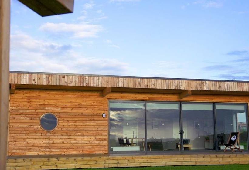 פנסיון Jog Lodge 12  3 Bed Seaview