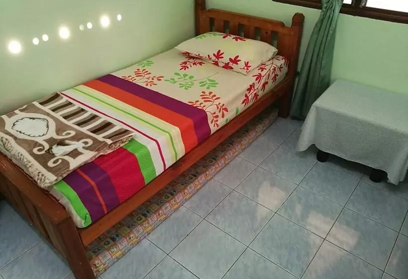 ペンション Khaimal Homestay Pulau Serai