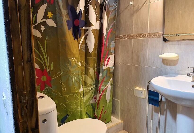 펜션 Low Cost Room Plaza de Hierro II