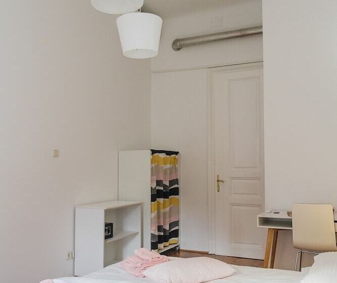 پانسیون Main Square Rooms