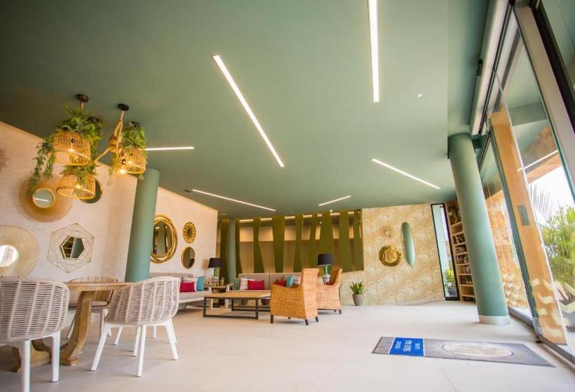 Amadores Beach Apartments